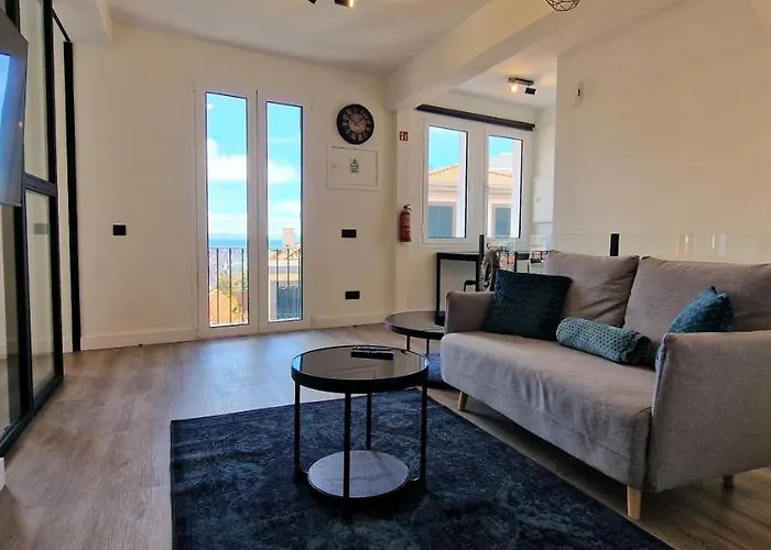 Yana's Nest * Funchal (Madeira)