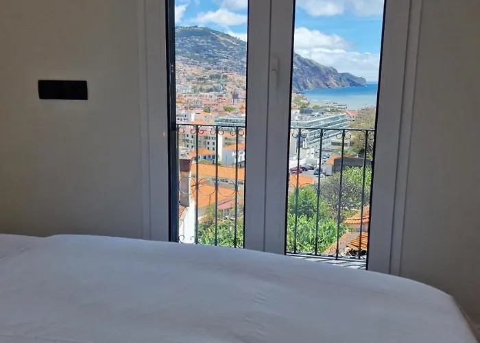 Yana's Nest * Funchal (Madeira)