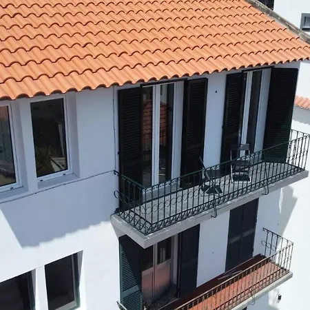 Yana's Nest Διαμέρισμα Φουνκάλ